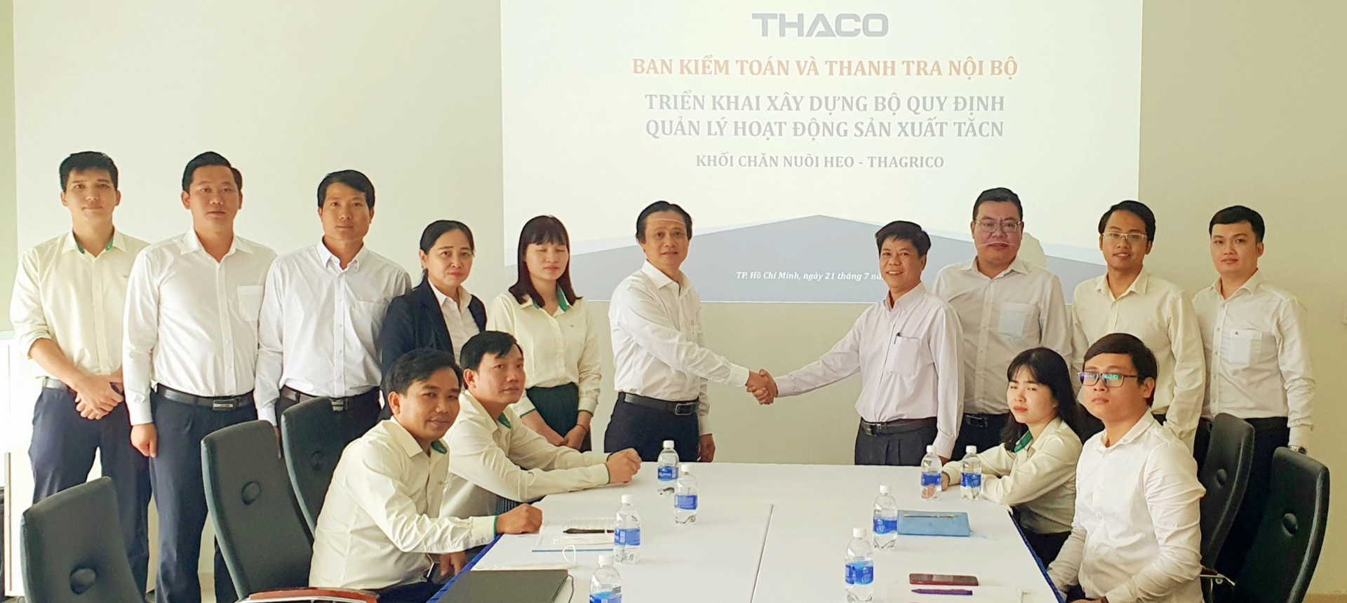 Banner truyền thông