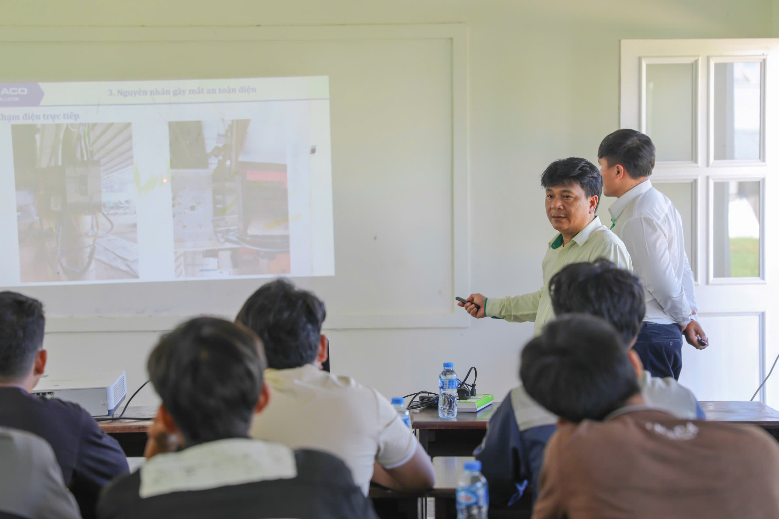 KLH HAGL AGRICO Lào tổ chức khóa đào tạo “An toàn trong vận hành, sửa chữa và bảo trì hệ thống điện”