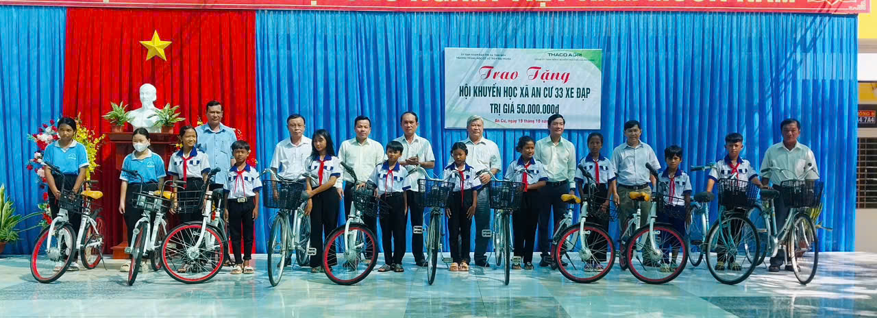 Banner truyền thông