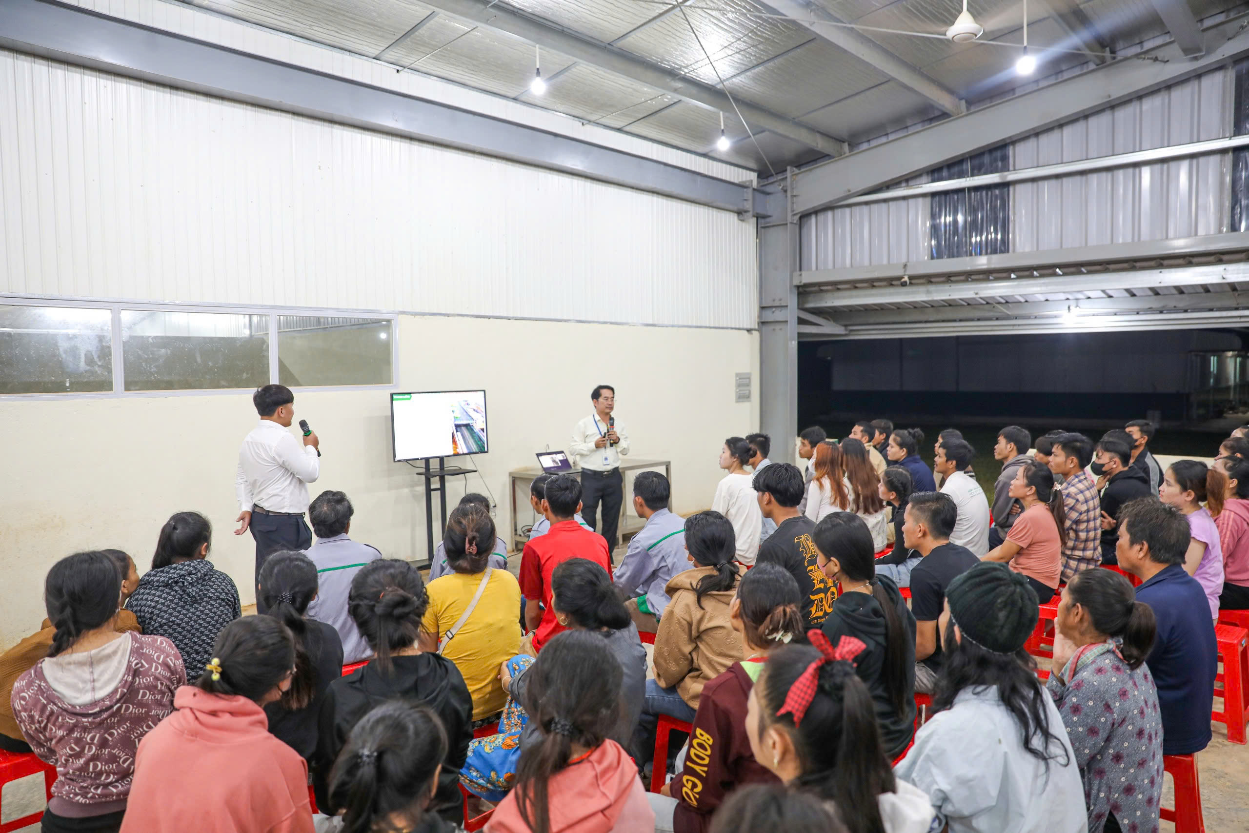 Banner truyền thông