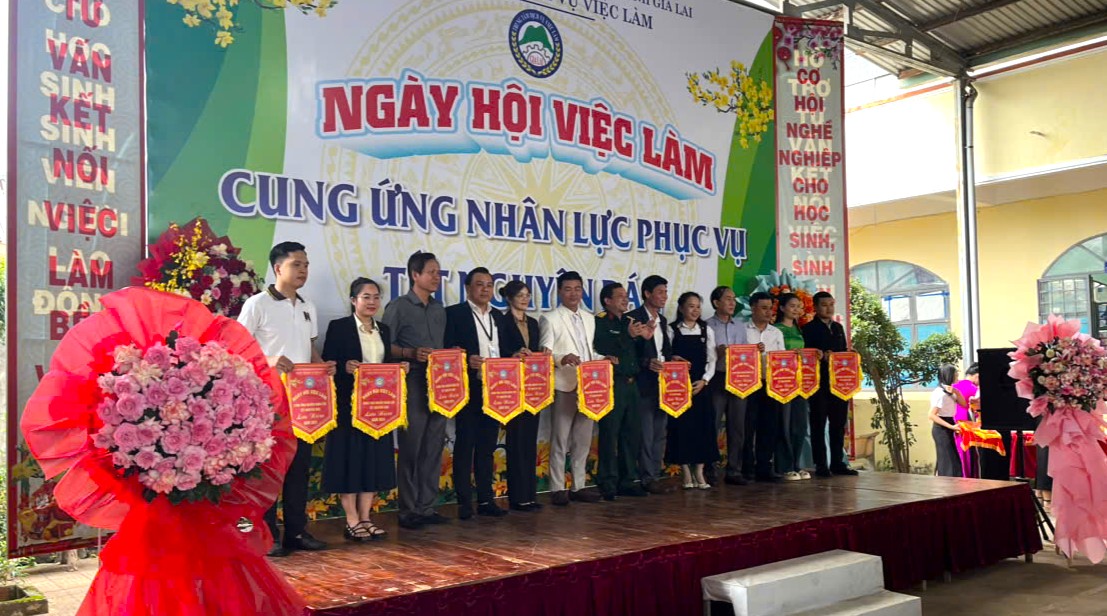 Banner truyền thông