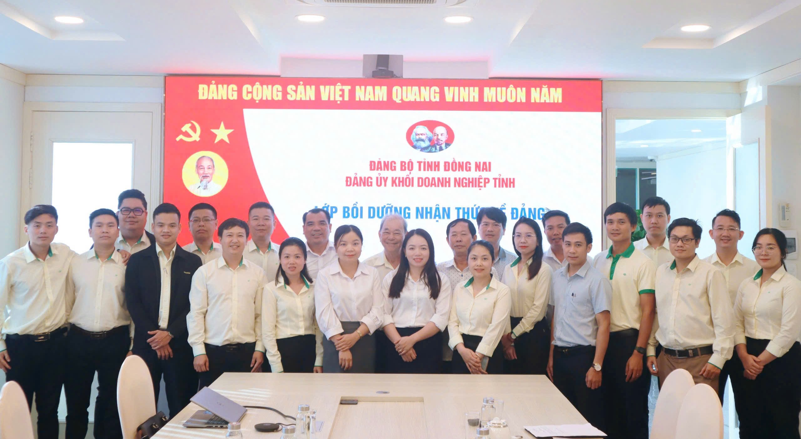 THACO AGRI holds Party awareness training course