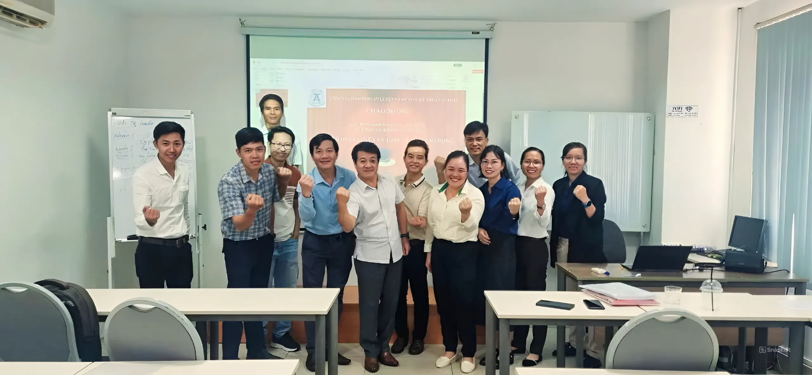 Banner truyền thông