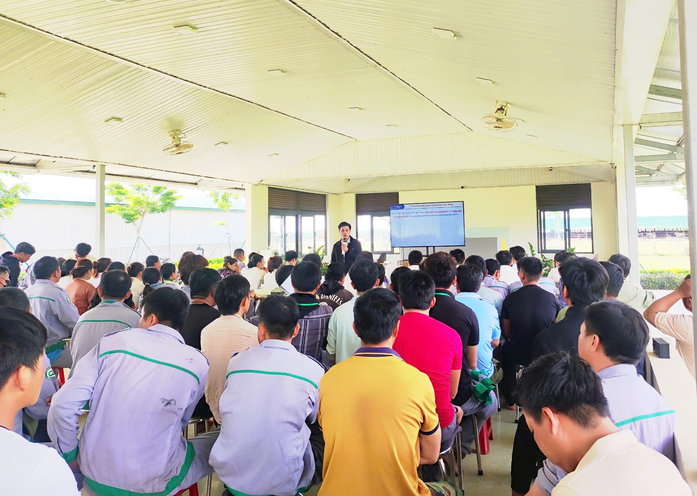 Banner truyền thông