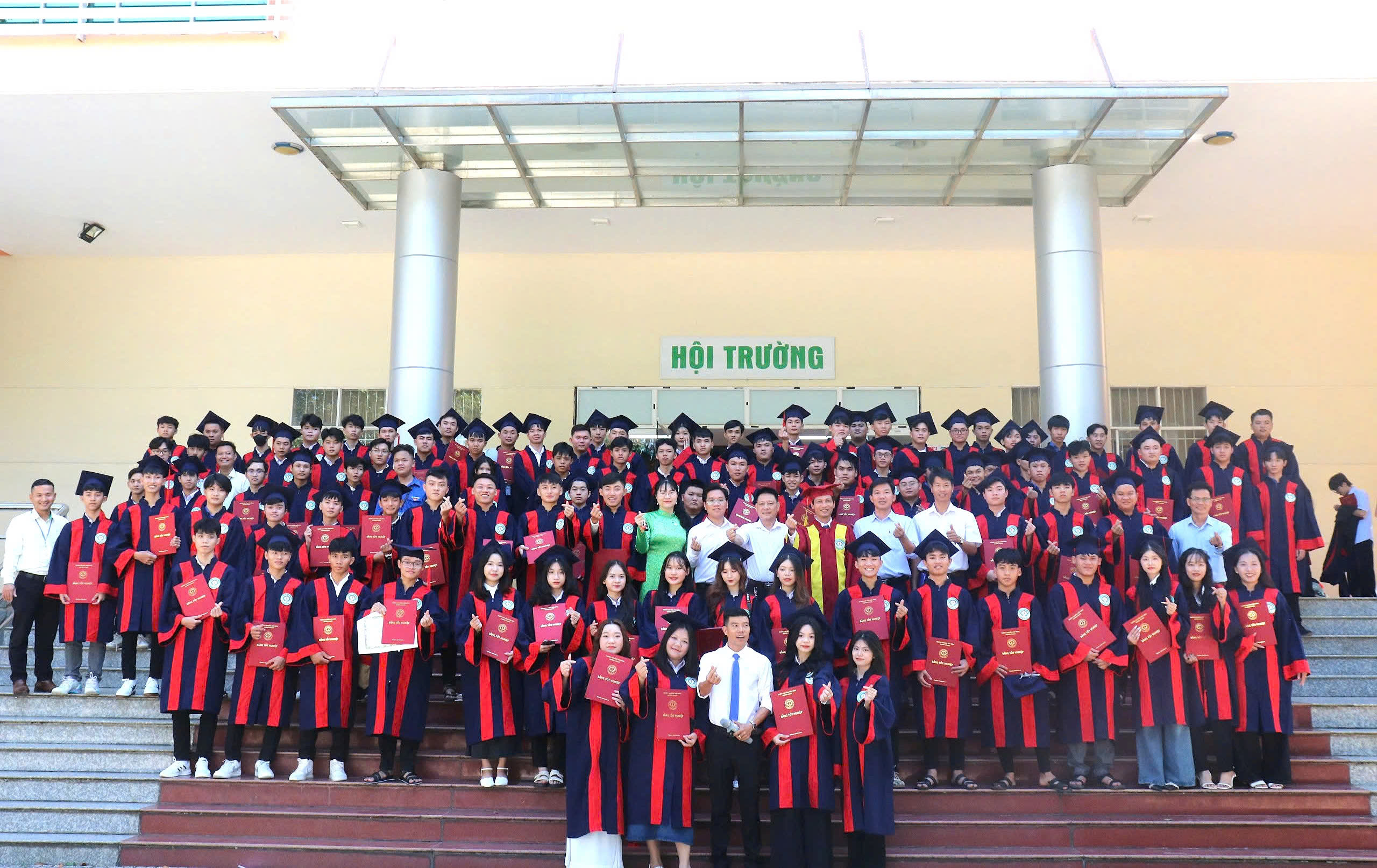 Banner truyền thông
