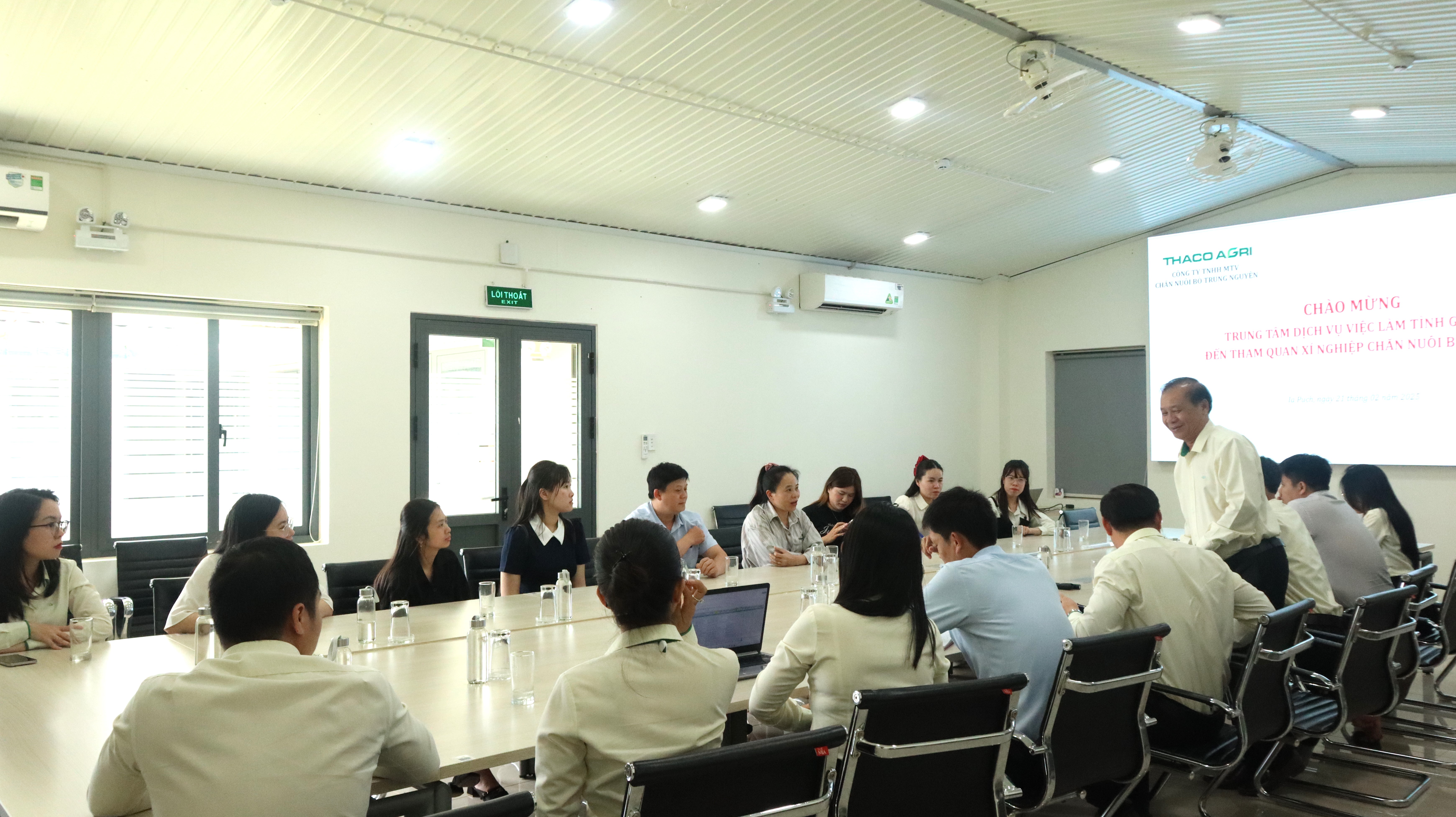 On February 21, a delegation from the Gia Lai Provincial Employment Center, led by its Director, Ms....
