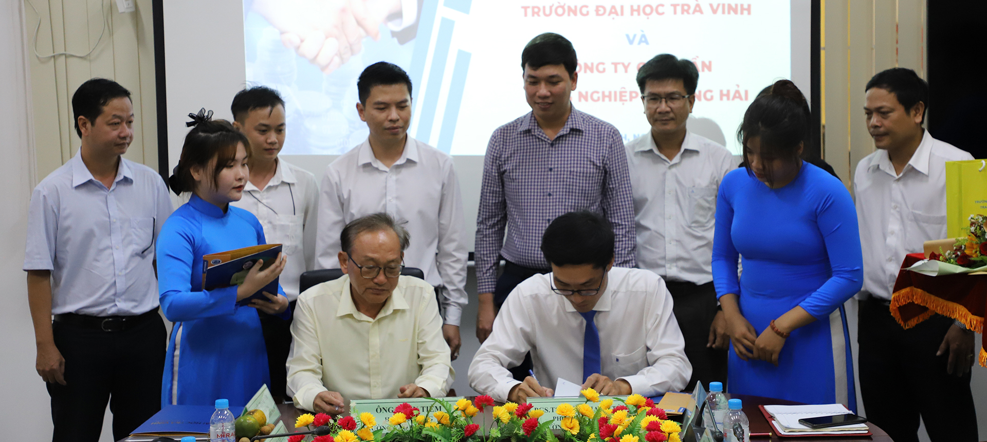 THACO AGRI and Tra Vinh University sign MOU on recruitment and training cooperation