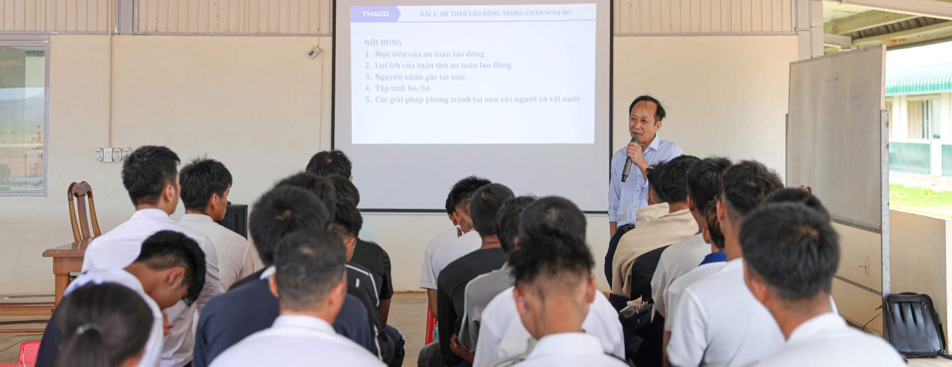 Banner truyền thông
