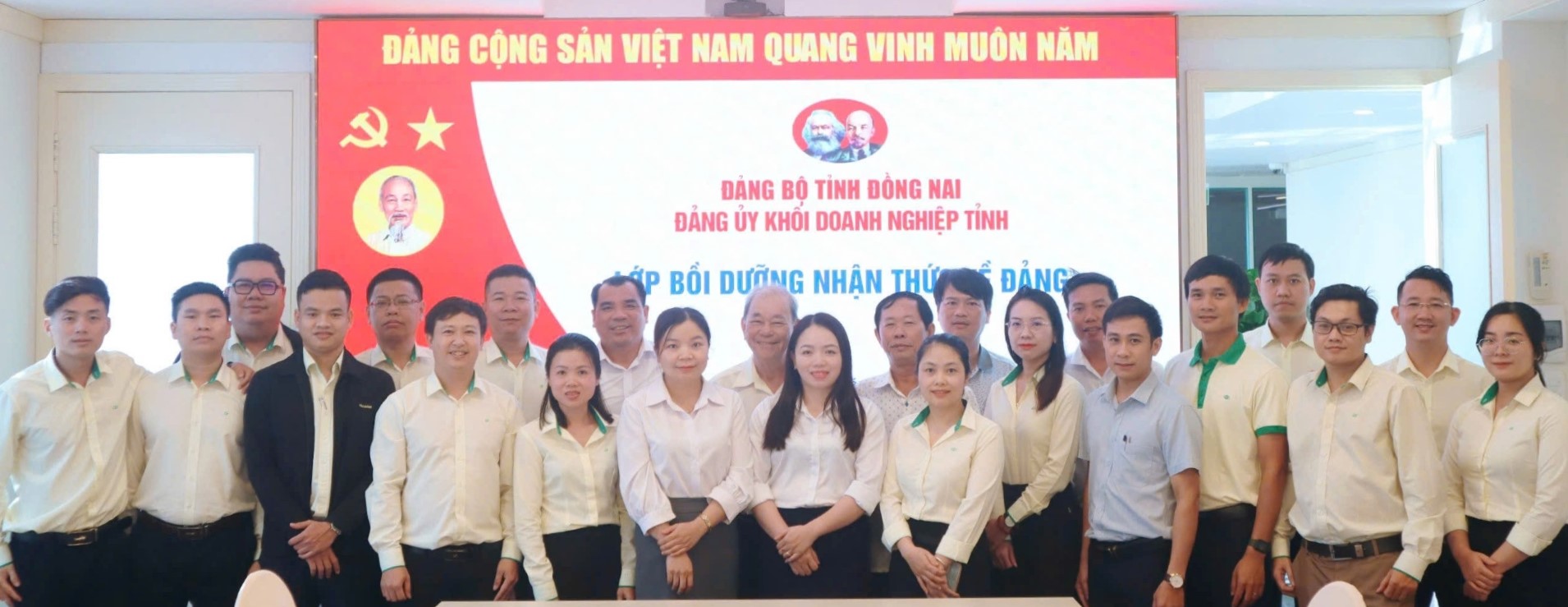 Banner truyền thông